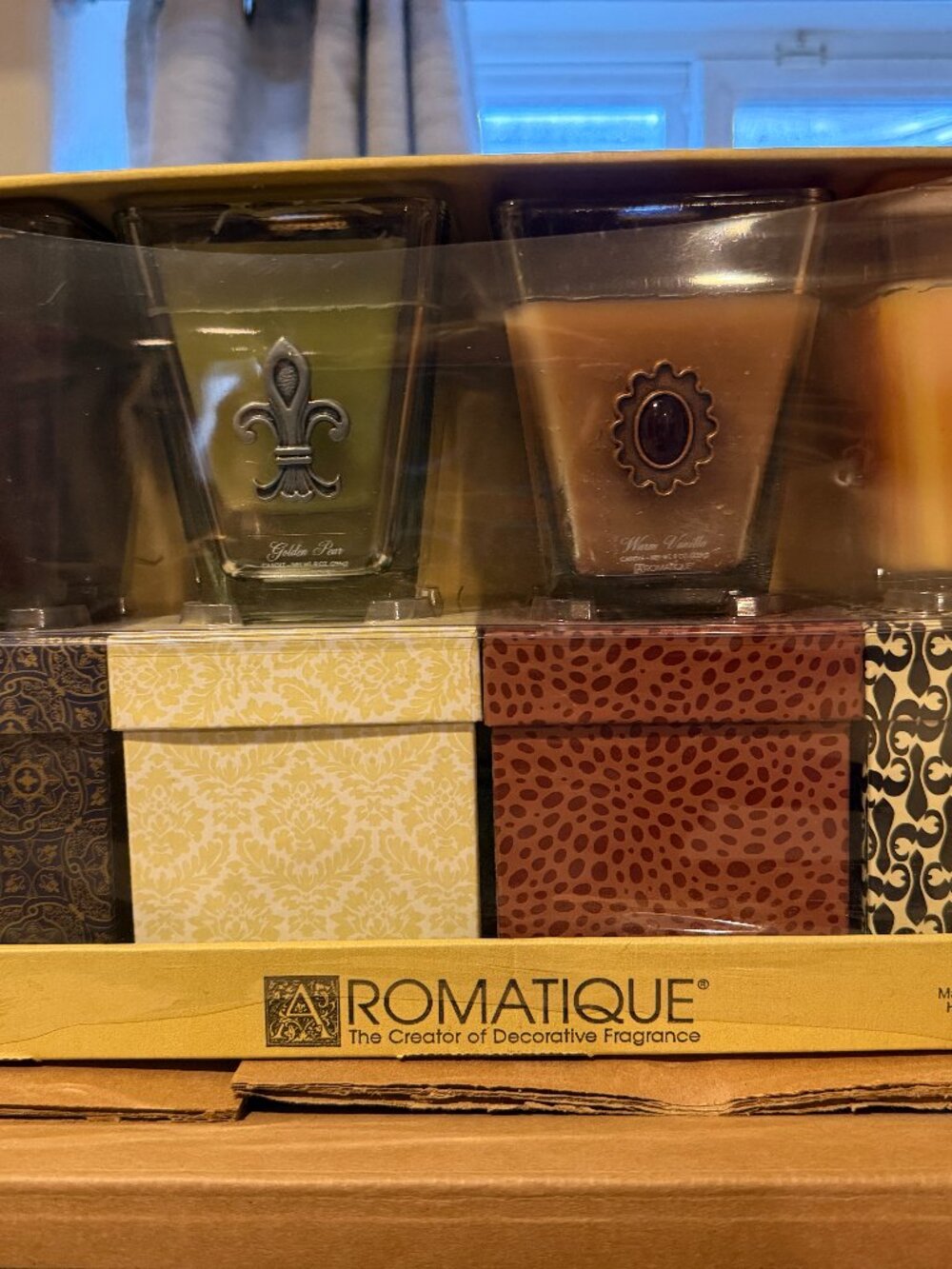 Aromatique 4 Candle Gift Set 9 oz Wildberry Pear Vanilla Bergamot NIB